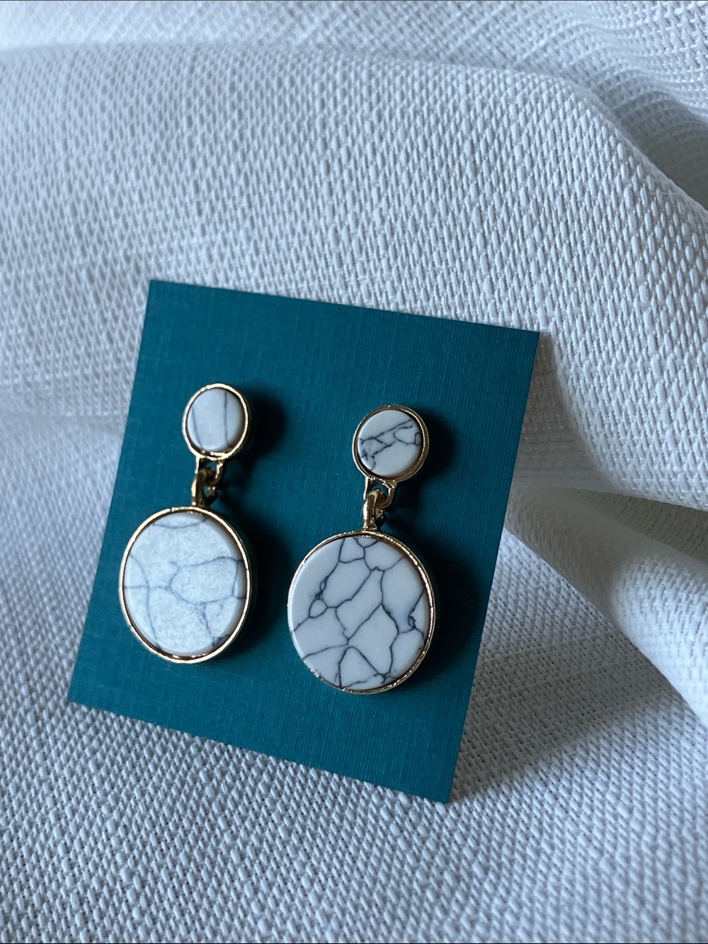 Dangle studs - Picture 3 of 3